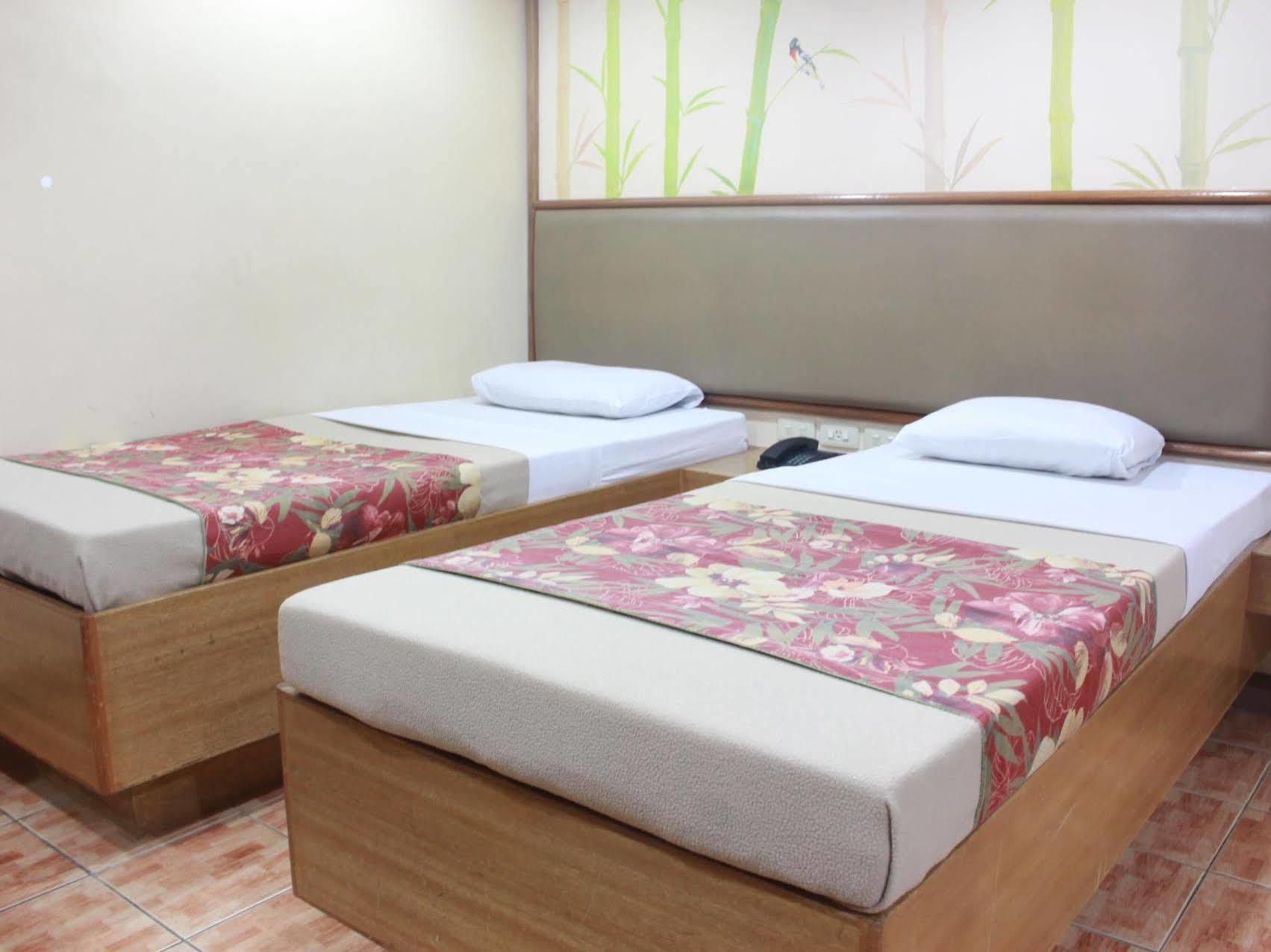 Pinoy Pamilya Hotel Pasay Exteriör bild
