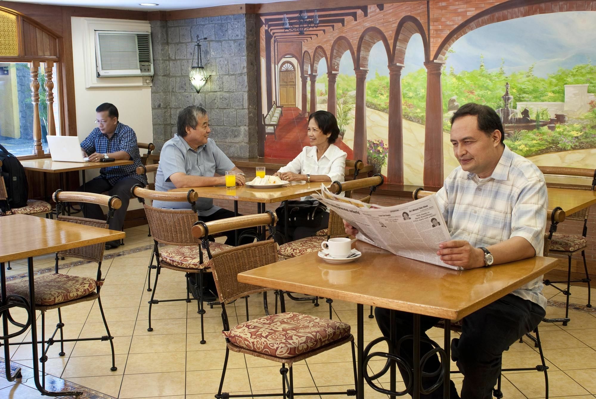 Pinoy Pamilya Hotel Pasay Exteriör bild
